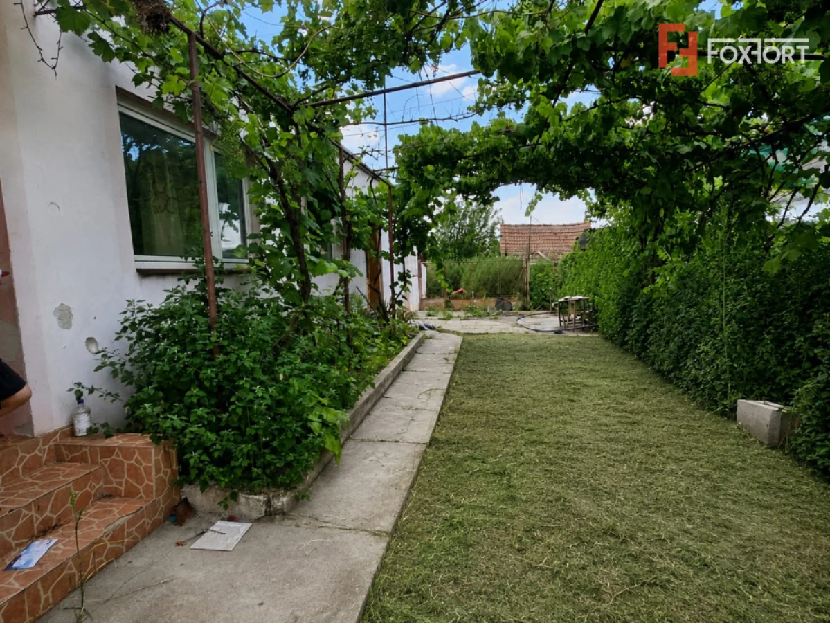 Casa individuala 5 camere de vanzare, zona centrala Sagu, Arad - 2