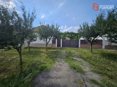 Casa individuala 5 camere de vanzare, zona centrala Sagu, Arad