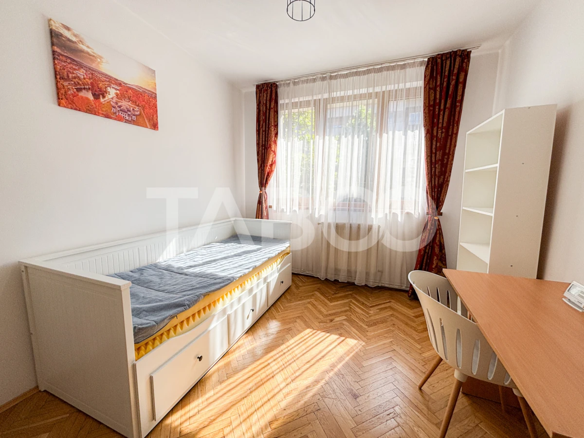 Apartament 3 camere de vanzare pe strada Horea la cheie gata de locuit - 2
