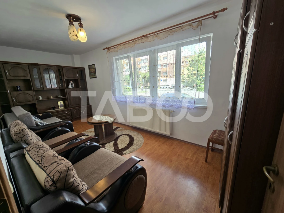 Apartament decomandat 3 camere 2 bai 66 mp parcare boxa Terezian Sibiu - 10