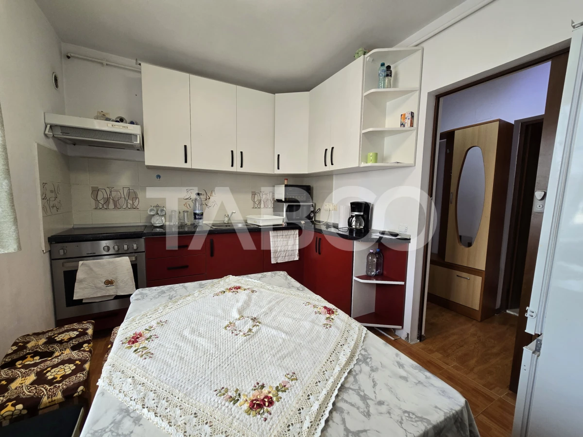 Apartament decomandat 3 camere 2 bai 66 mp parcare boxa Terezian Sibiu - 8