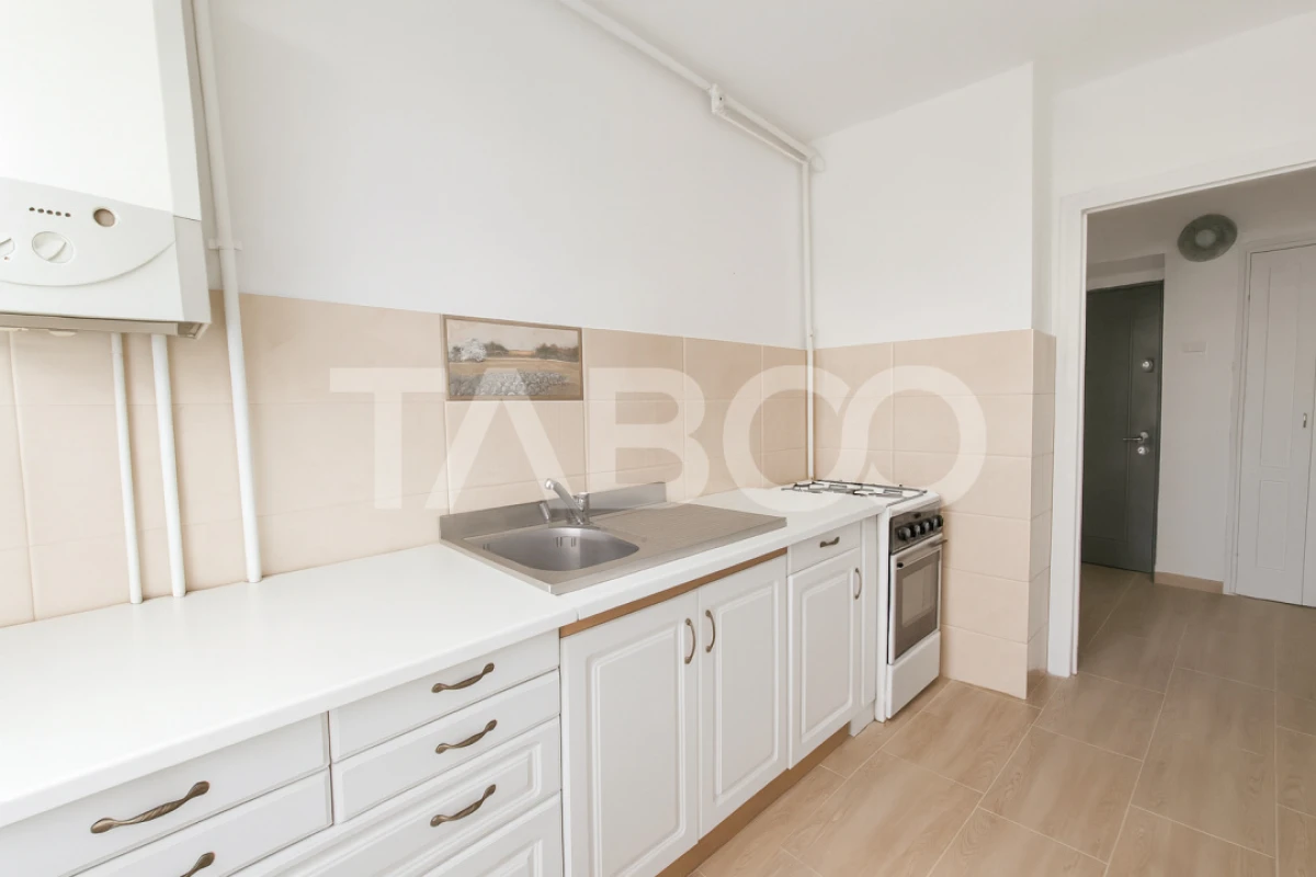 Zona Dioda/ANAF/Finante Apartament cu 3 camere si balcon - 10