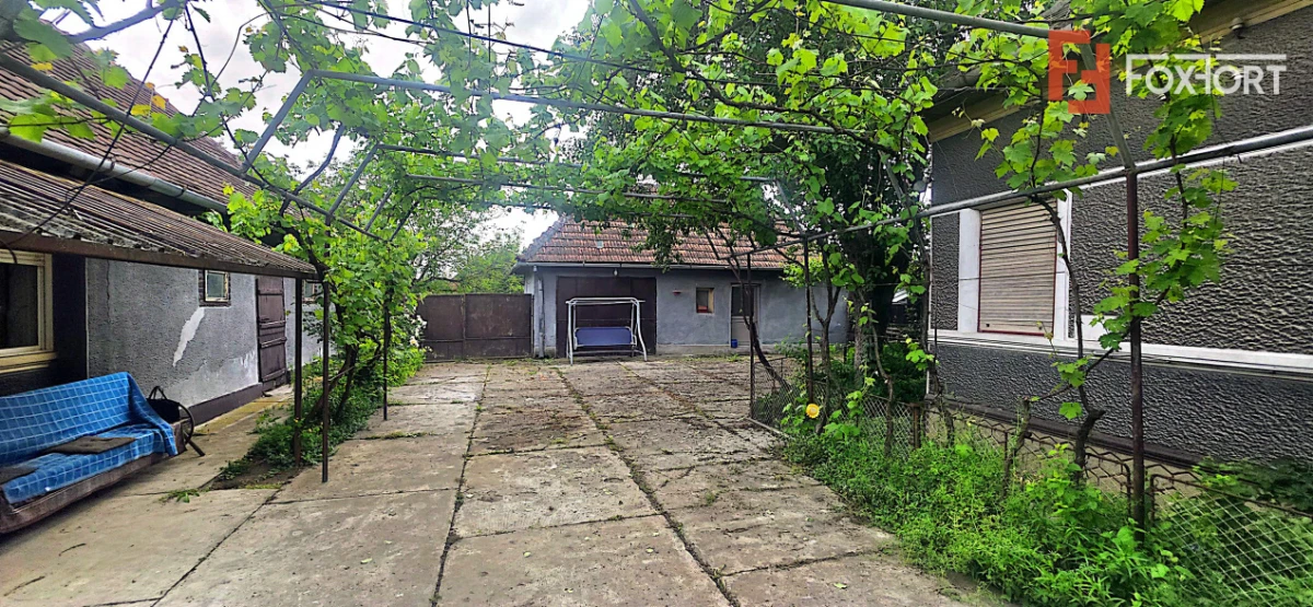Casa spatioasa de vanzare in Ineu, Jud. Arad - 6