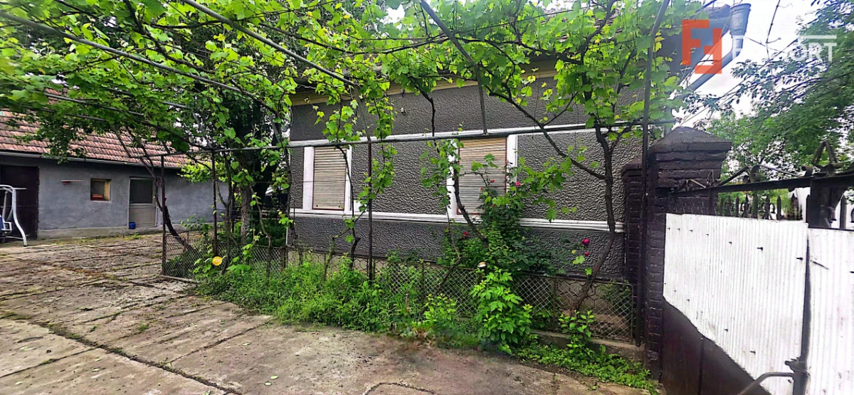 Casa spatioasa de vanzare in Ineu, Jud. Arad - 5