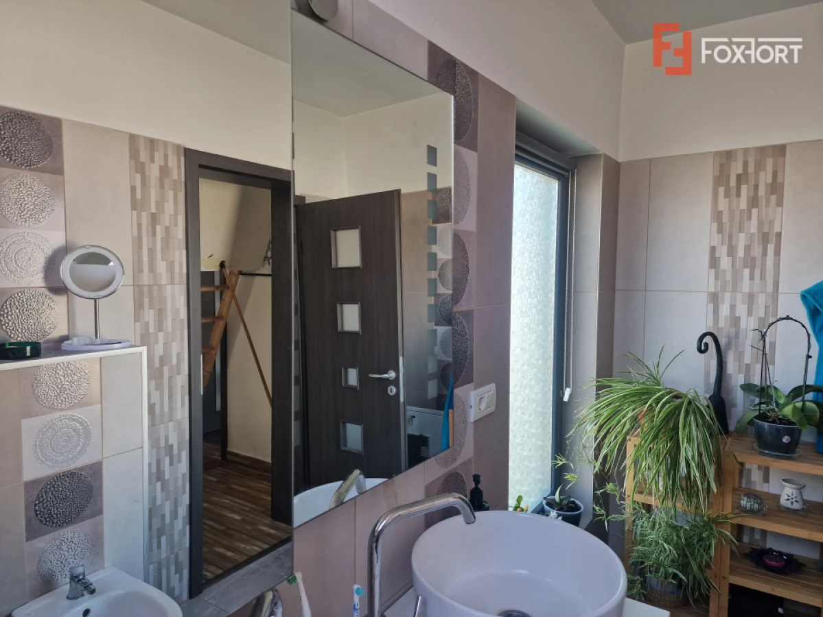 Casa individuala cocheta la vanzare in Mosnita Veche - 6