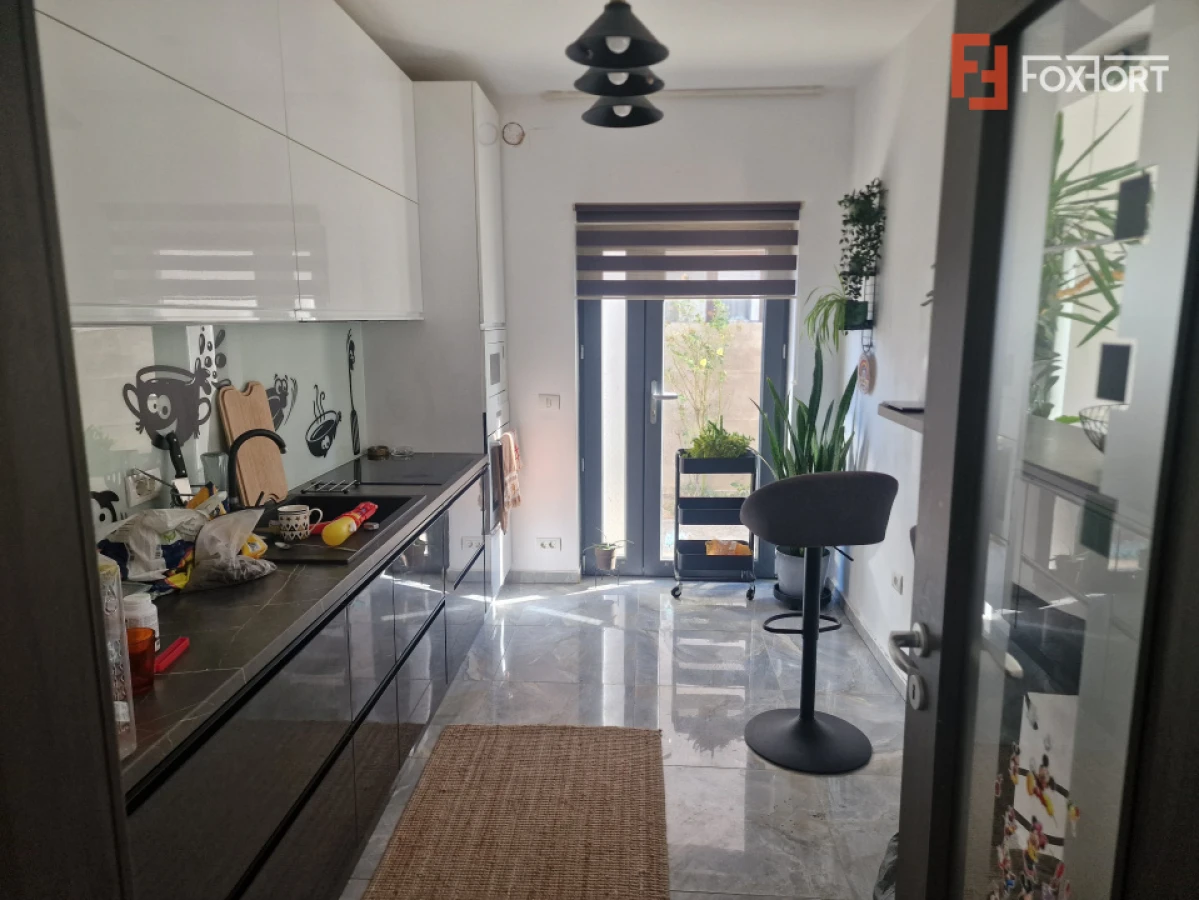 Casa individuala cocheta la vanzare in Mosnita Veche - 2
