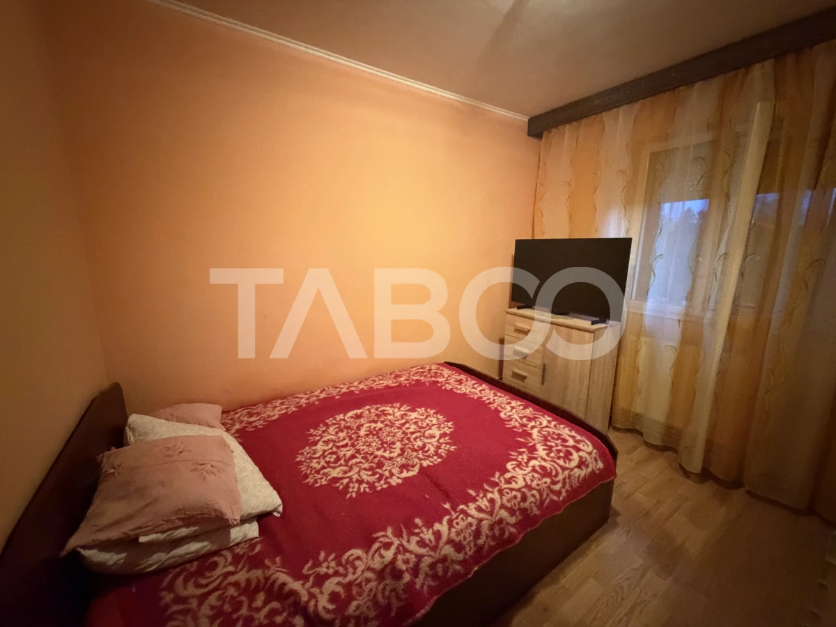 Apartament 3 camere etaj 3 boxa la subsol aer conditionat 62 mpu - 1