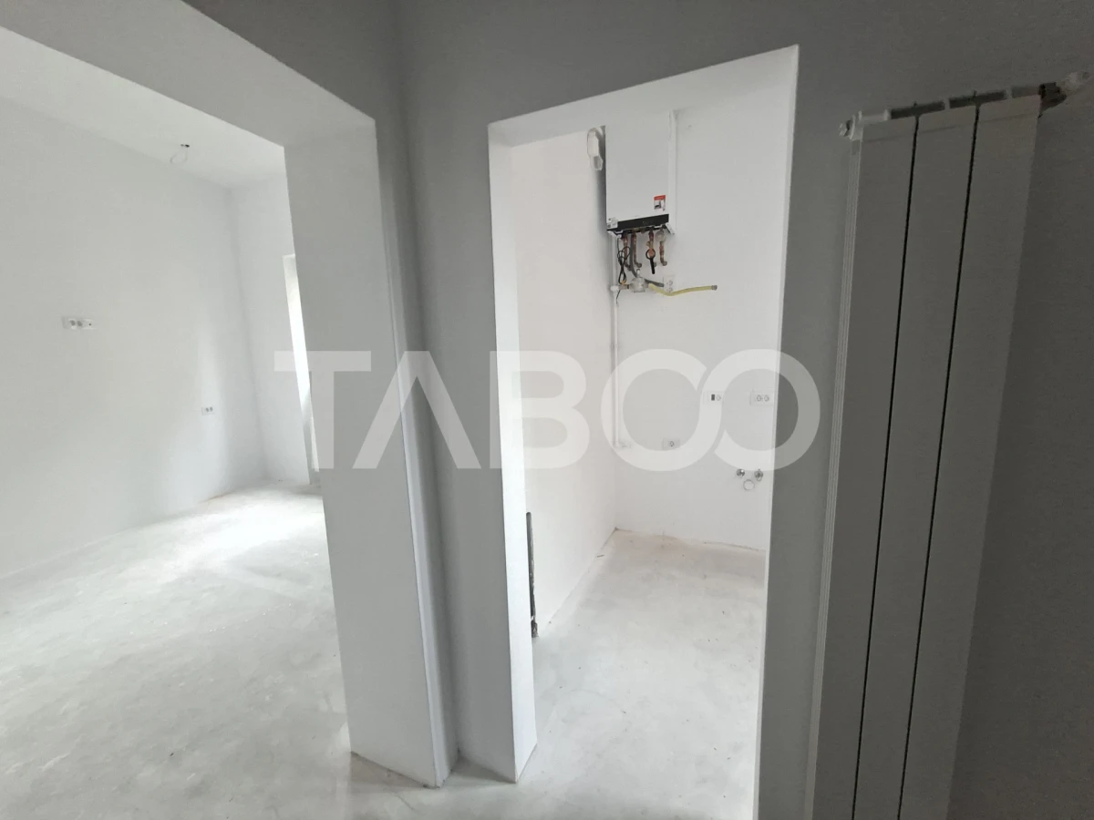 Garsoniera decomandata de vanzare in zona Centrala - cladire renovata - 1