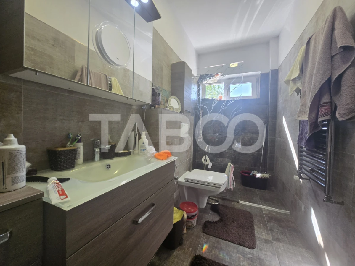 Casa de vanzare 260mp 7 camere curte 113mp in zona Trei Stejari Sibiu - 3