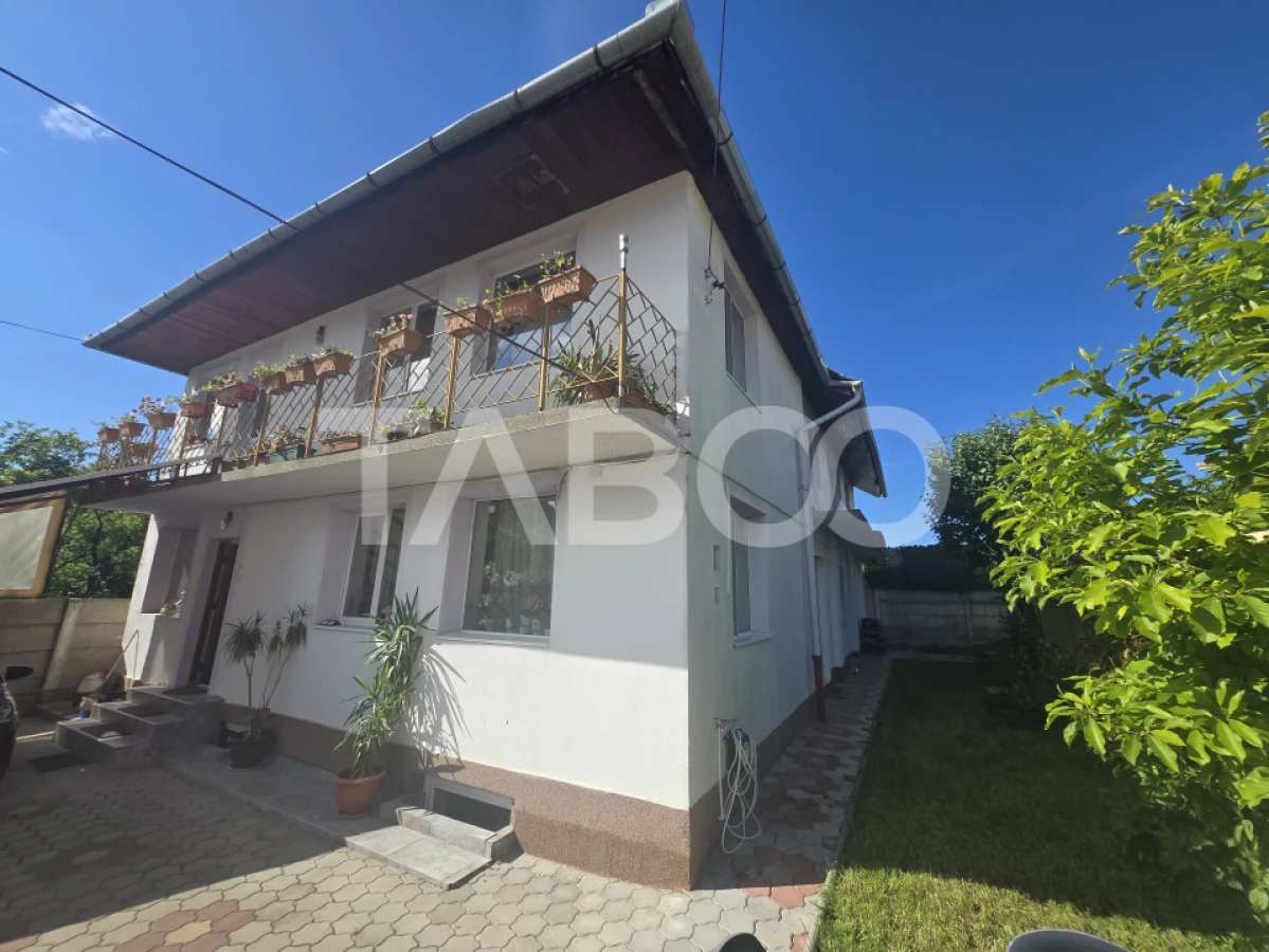Casa de vanzare 260mp 7 camere curte 113mp in zona Trei Stejari Sibiu - 1