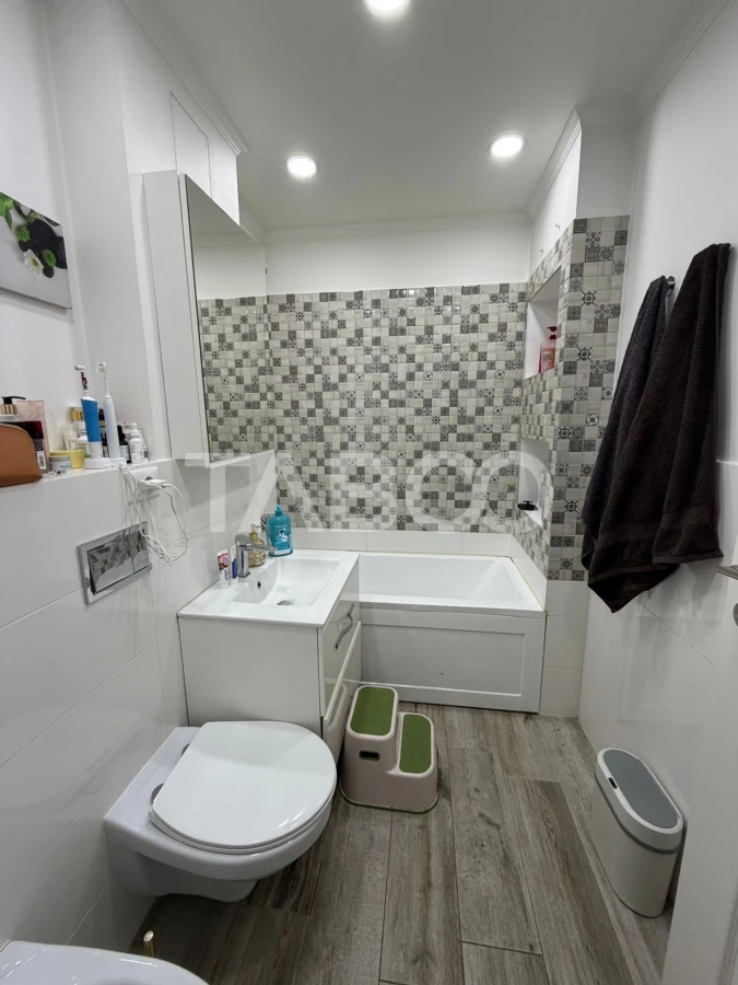 Apartament cu 3 camere decomandate de vanzare cartier Intre Lacuri - 8