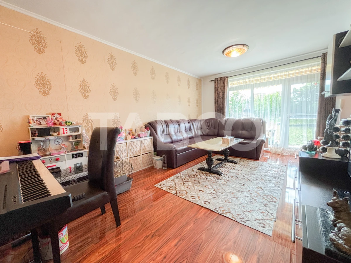 Casa tip duplex cu 3 camere si curte de vanzare in cartierul Buna Ziua - 2
