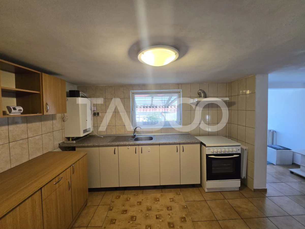 Apartament 2 camere de inchiriat decomandat 60 mpu zona Lupeni Sibiu - 10
