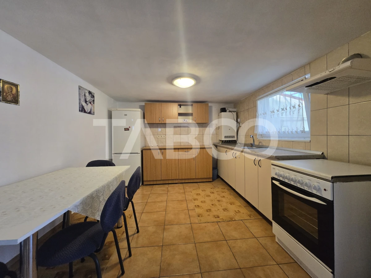 Apartament 2 camere de inchiriat decomandat 60 mpu zona Lupeni Sibiu - 4