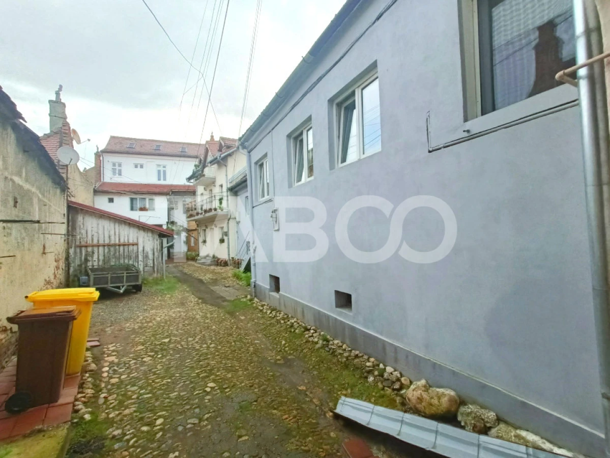 Apartament la casa 3 camere 68 mpu utili in apropiere de Piata Cibin - 9