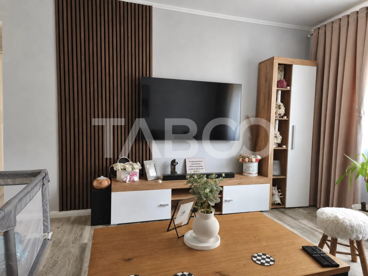Apartament cu 3 camere de vanzare Intre Lacuri decomandat zona FSEGA - 1
