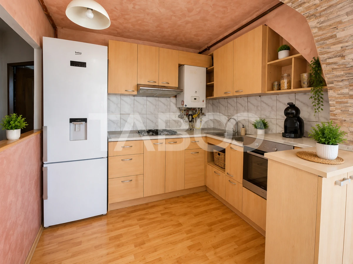 Apartament foarte spatios 3 camere balcon zona Cedonia intabulat - 4