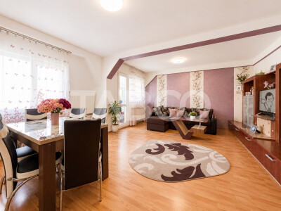Apartament foarte spatios 3 camere balcon zona Cedonia intabulat