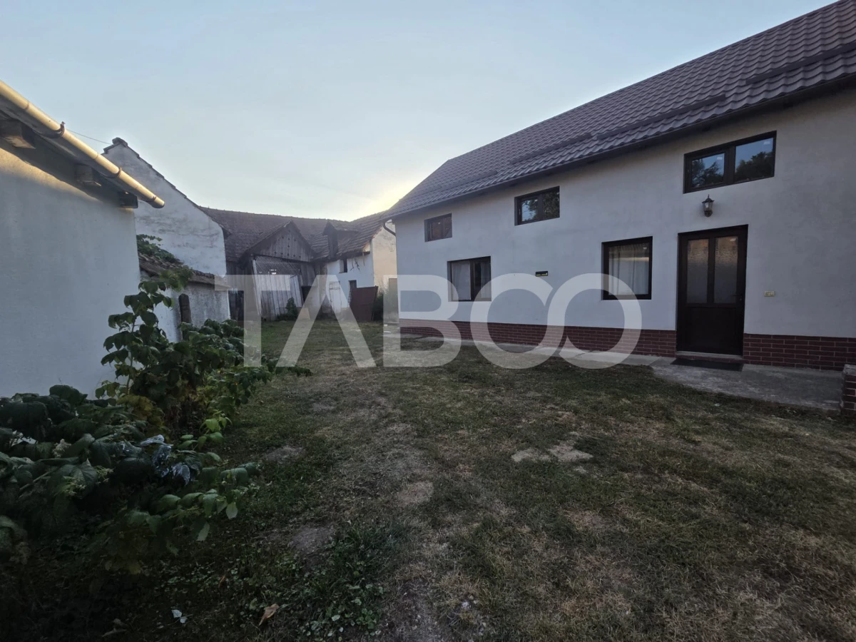 Casa 3 camere de vanzare in Voila 12km de Fagaras renovata 2026 - 2