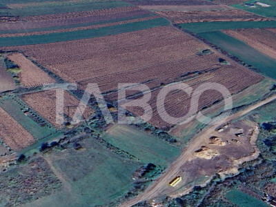 Teren de vanzare 8700 mp cu un front de 30m in Sura Mare