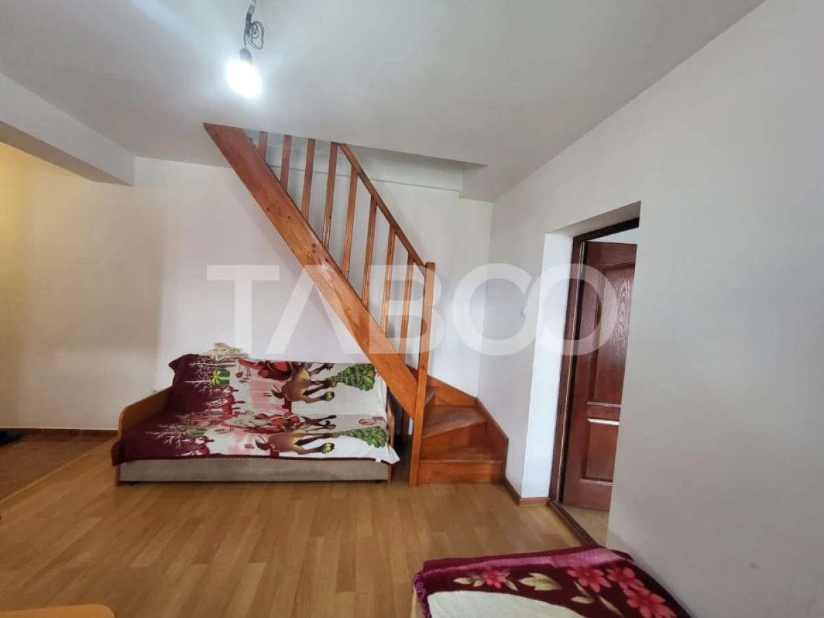 Apartament de vanzare 4 camere pe 2 etaje 84 mp zona Rahovei Sibiu - 2