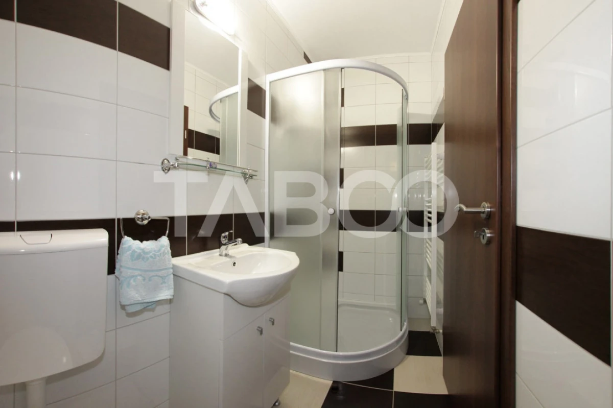 Pensiune de vanzare 10 camere 10 bai 343 mp utili Paltinis Sibiu - 10