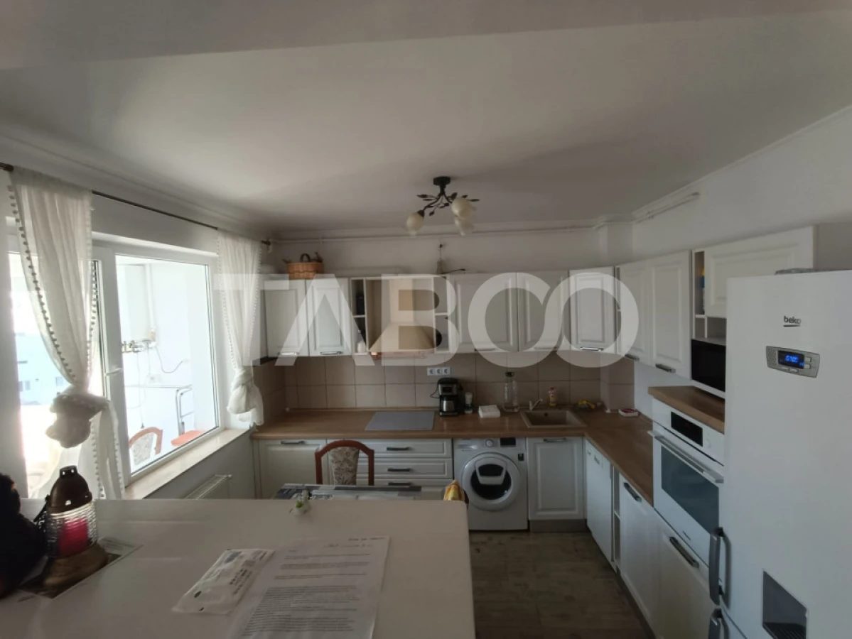 Apartament de vanzare 2 camere si balcon zona Siretului Sibiu - 2