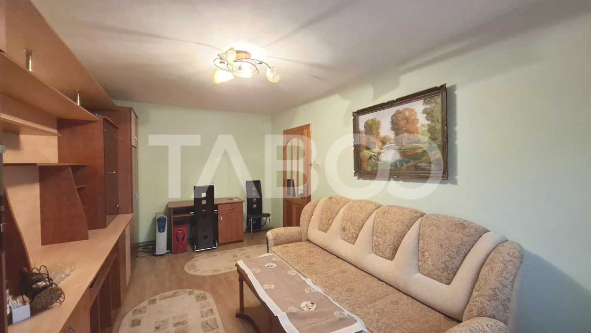 Apartament 3 camere de vanzare decomandat 58 mp zona Valea Aurie Sibiu - 2