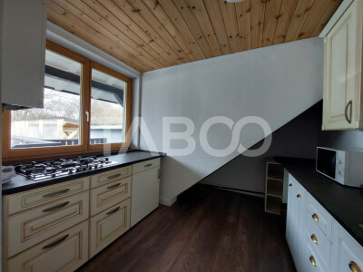 Casa de inchiriat 120 mp 3 camere 2 bucatarii 2 bai zona Gusterita