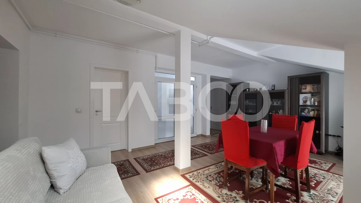 Apartament de vanzare 3 camere decomandat 68 mp zona Turnisor Sibiu - 1