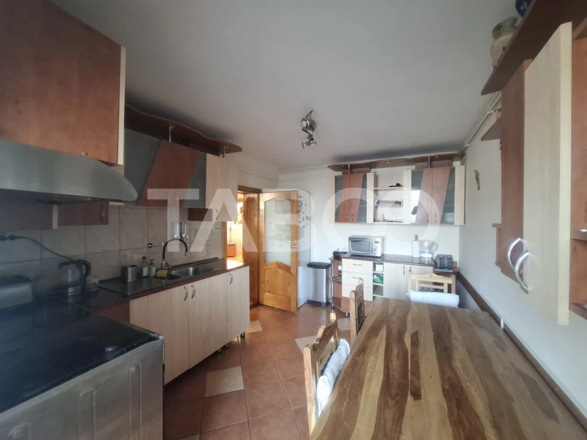 Apartament 5 camere de vanzare 138 mp utili zona Ciresica Sibiu - 7