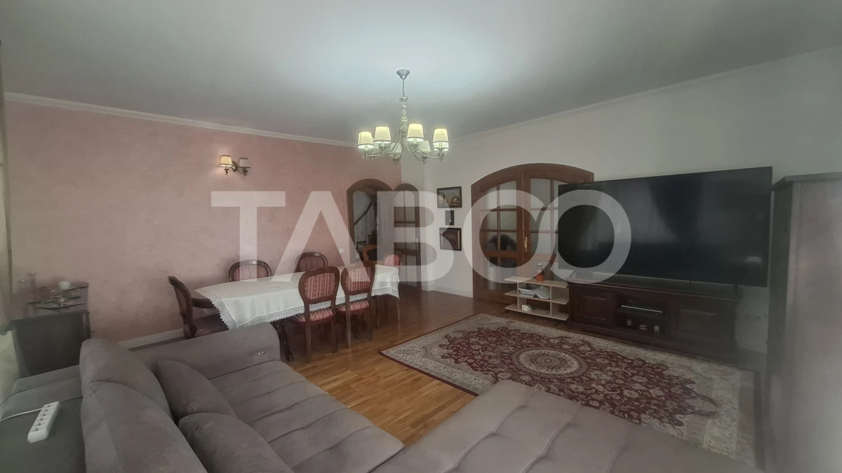 Apartament 4 camere 155 mp 2 balcoane garaj inchis Central Sibiu - 2