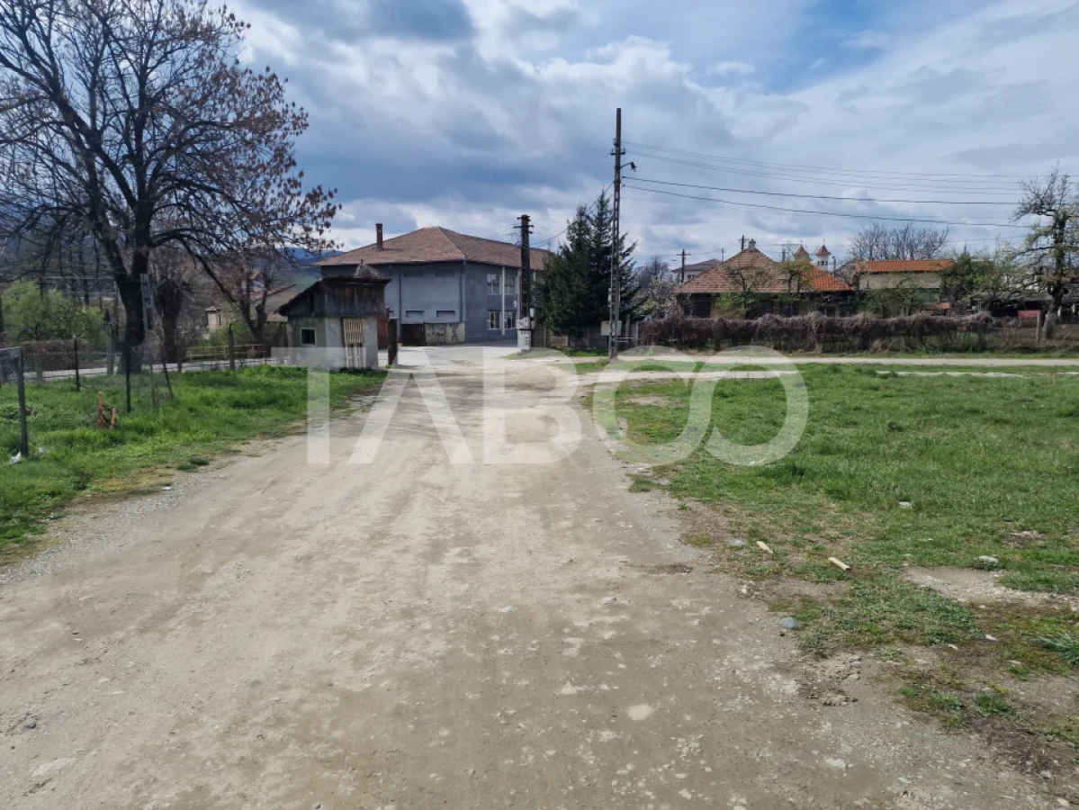 Teren intravilan cu utilitati 464 mp front 27 ml pentru casa Talmaciu - 6