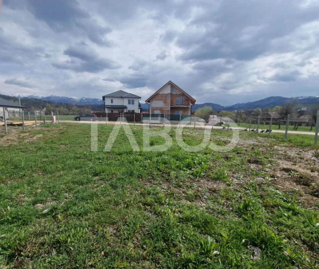 Teren intravilan cu utilitati 464 mp front 27 ml pentru casa Talmaciu - 2