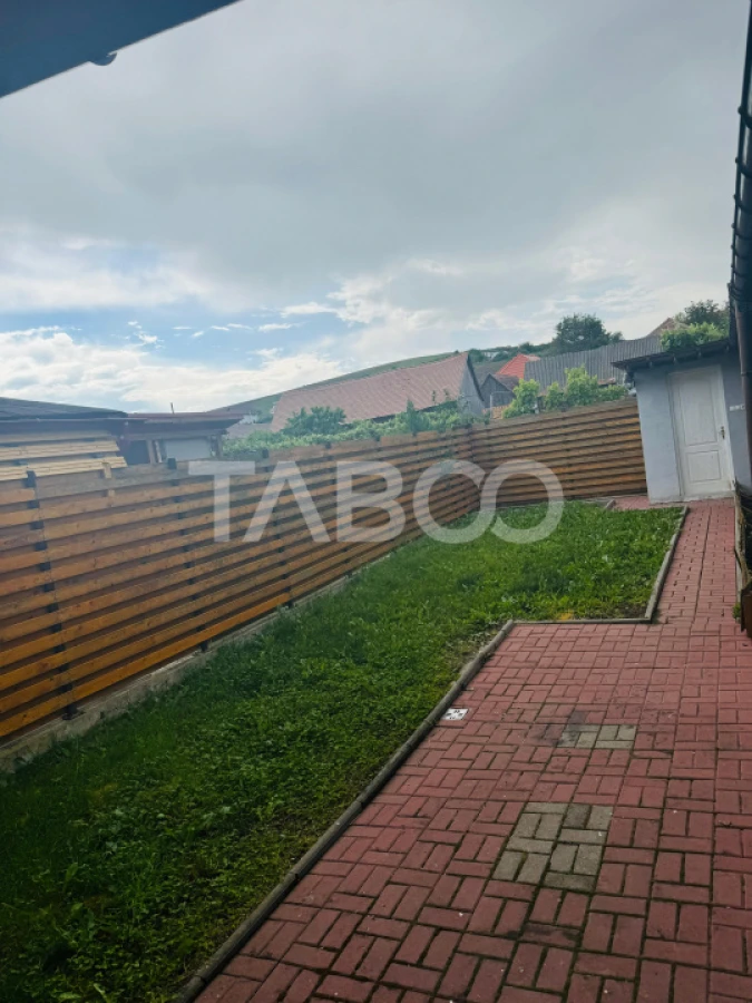 Casa de vanzare cu 4 camere 120 mpu zona linistita Sura Mare Sibiu - 9