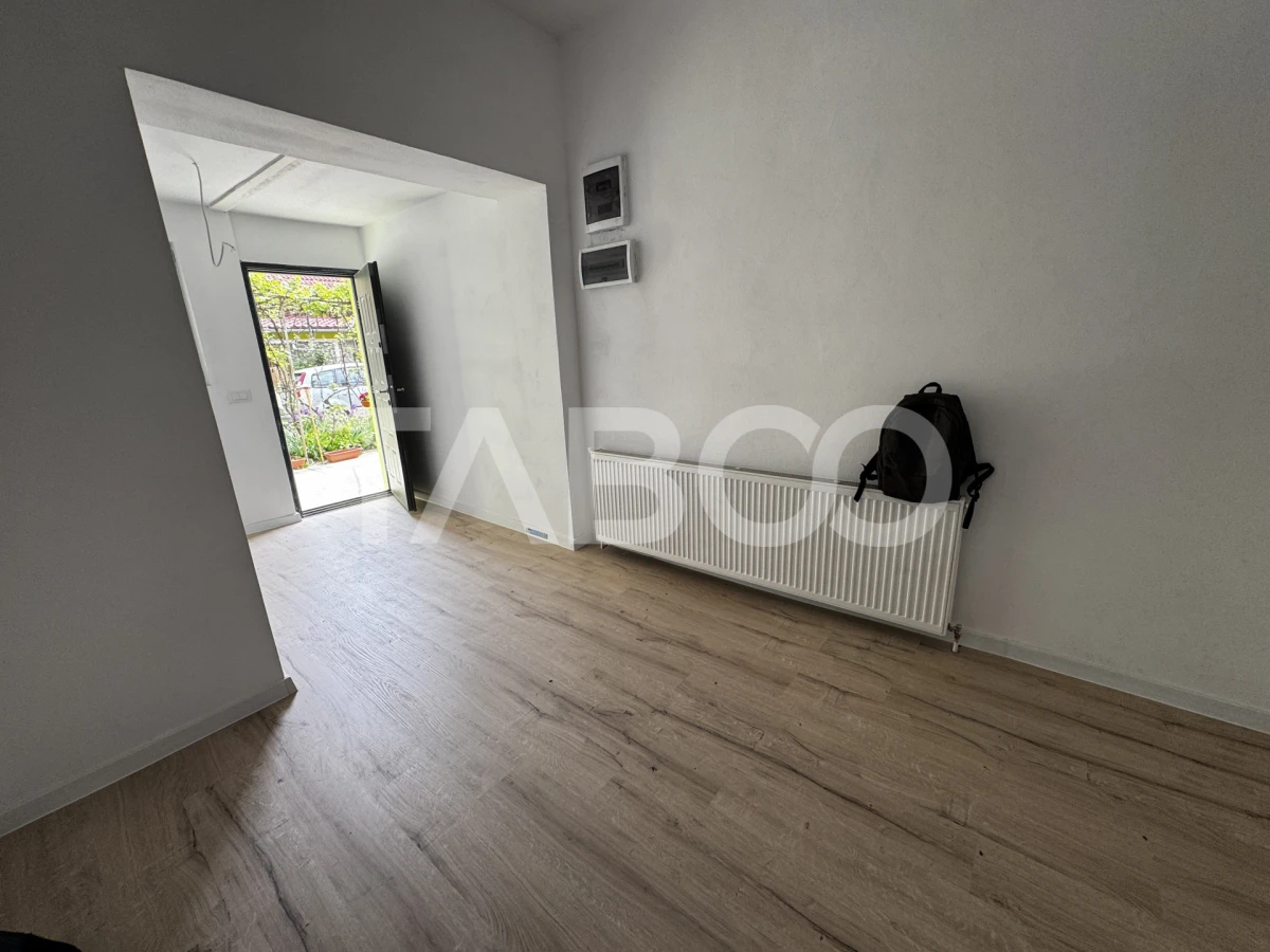 Apartament renovat la casa 3 camere 60 mpu pivnita Piata Cluj Sibiu - 8