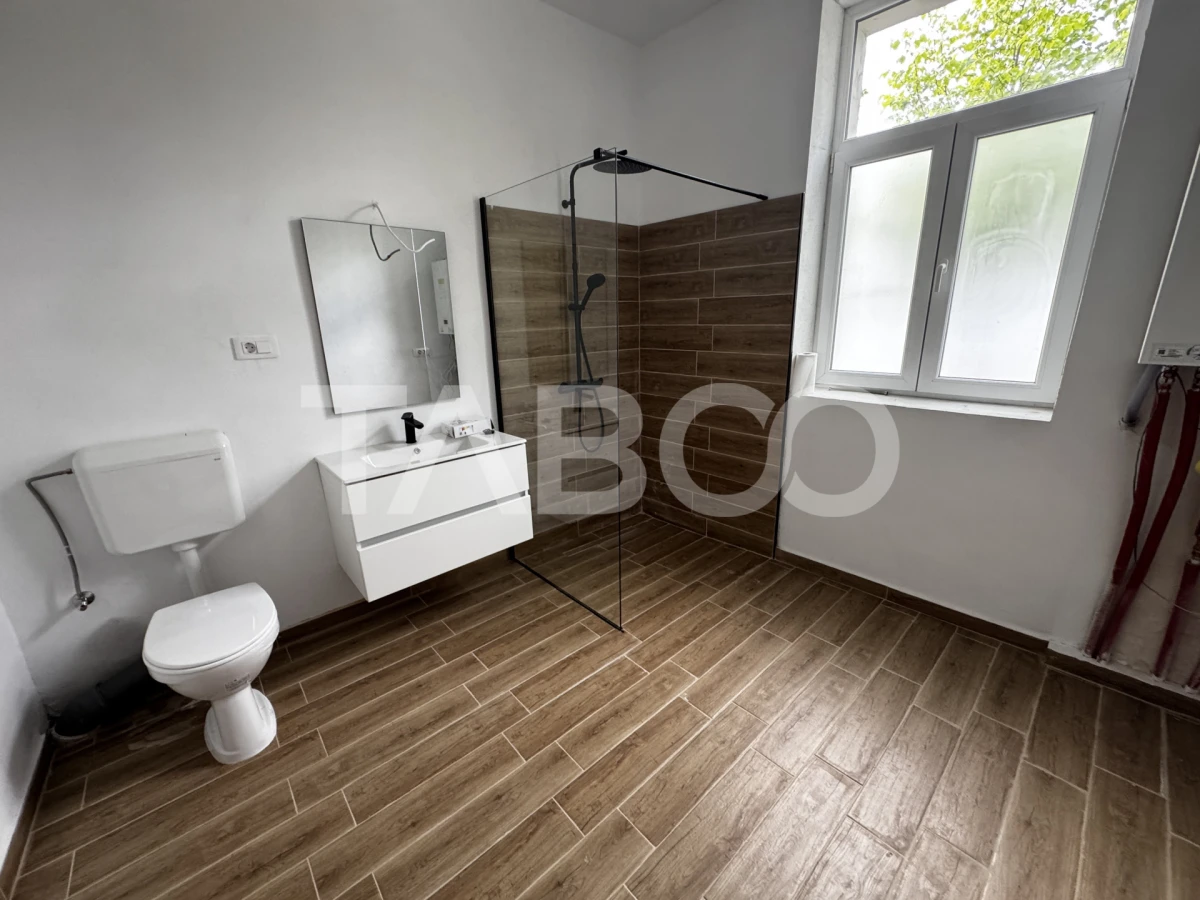 Apartament renovat la casa 3 camere 60 mpu pivnita Piata Cluj Sibiu - 4