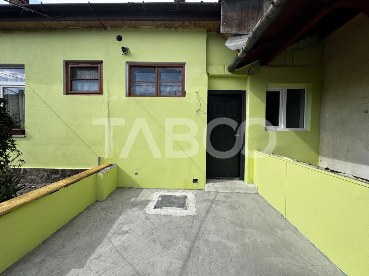 Apartament renovat la casa 3 camere 60 mpu pivnita Piata Cluj Sibiu - 1