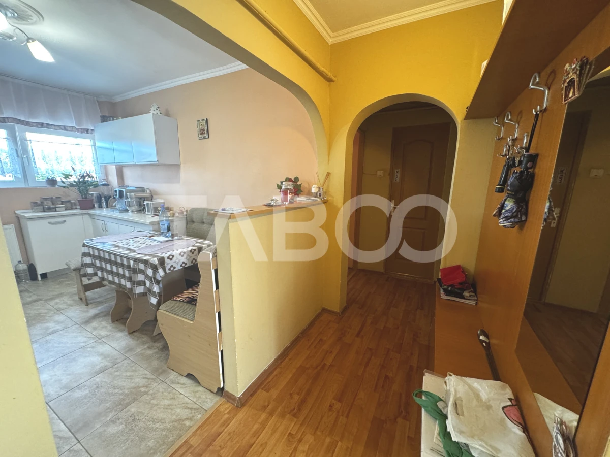COMISION 0 - Apartament cu 4 camere 2 bai pivnta si balcon Cisnadie - 10