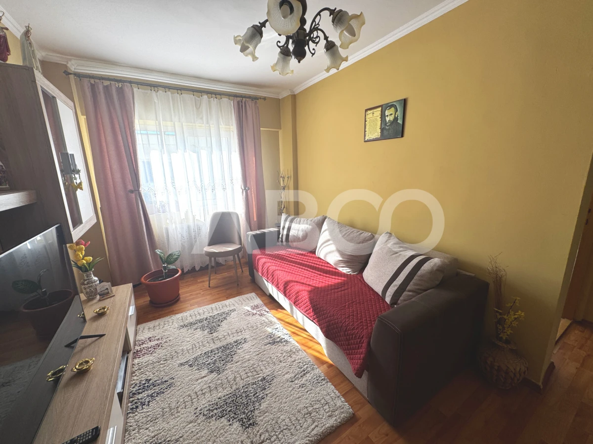 COMISION 0 - Apartament cu 4 camere 2 bai pivnta si balcon Cisnadie - 6