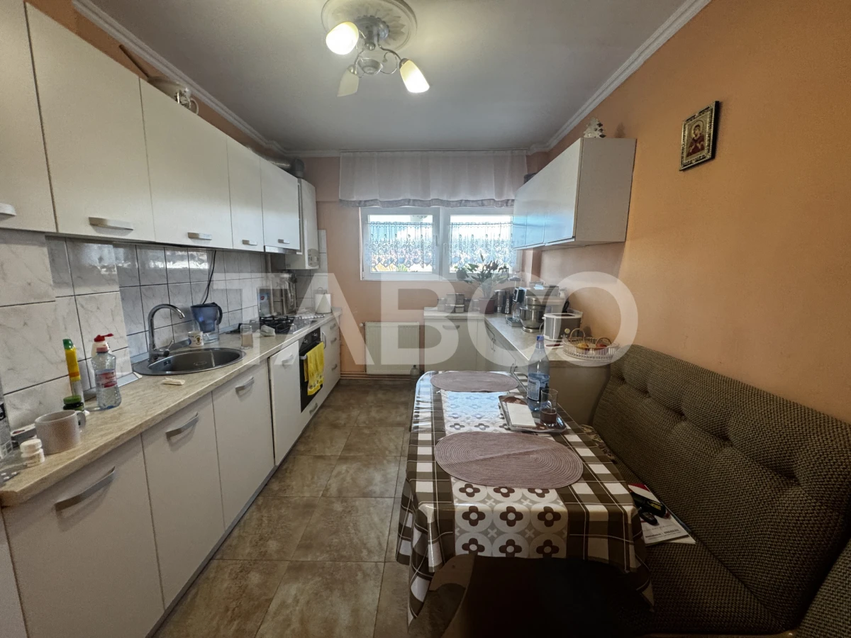 COMISION 0 - Apartament cu 4 camere 2 bai pivnta si balcon Cisnadie - 4