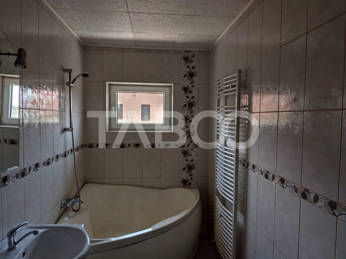 Casa de vanzare cu garaj si curte 147 mpu in Sura Mare Sibiu - 10