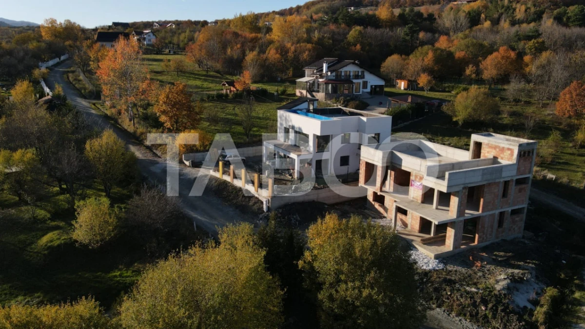 Vila premium Cisnadioara – panorama piscina infinity si teren 485 mp - 9