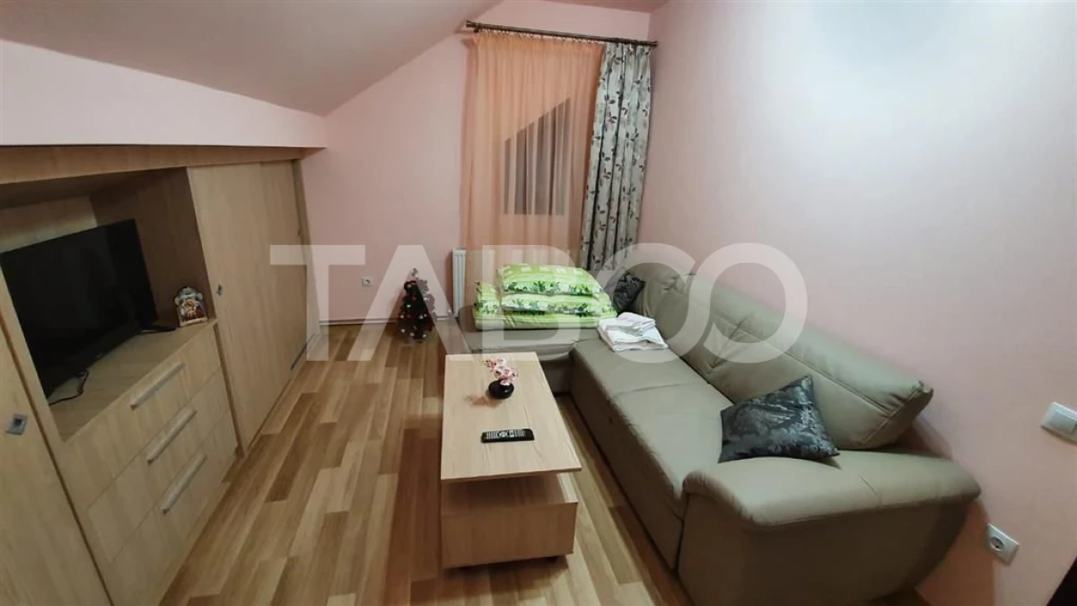 Apartament de inchiriat 56 mpu 2 camere mansarda in vila Selimbar - 1
