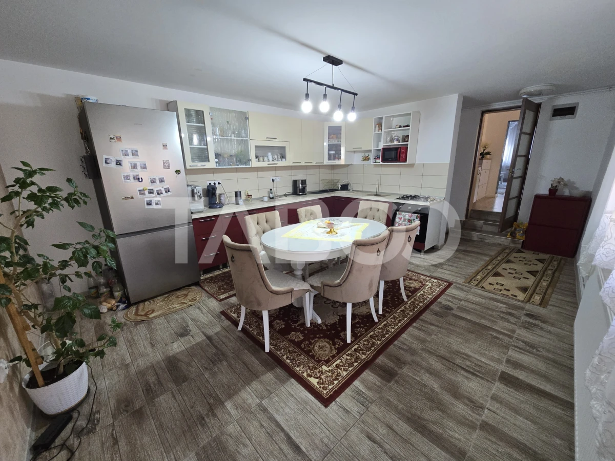 Casa mobilata de vanzare 150 mpu teren 450 mp garaj Piata Cluj Sibiu - 7