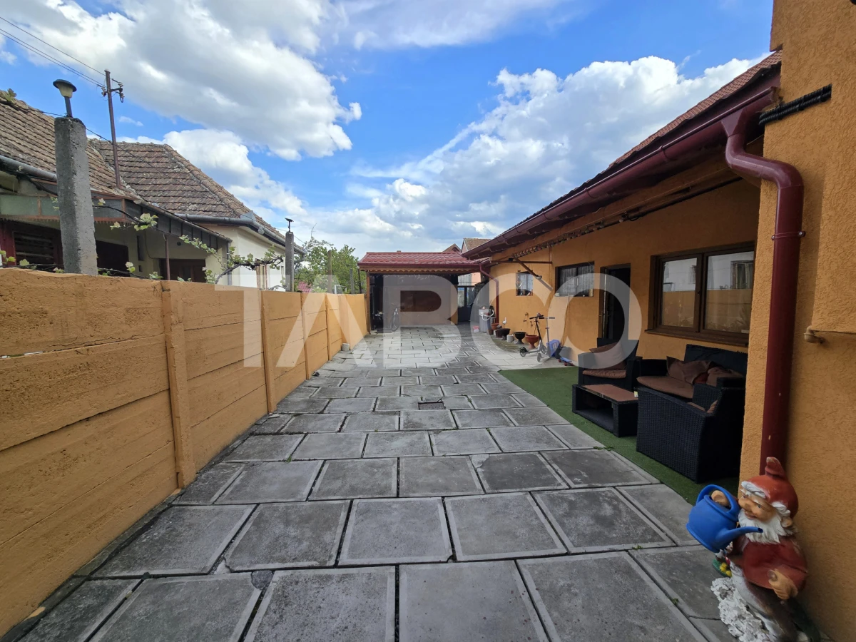 Casa mobilata de vanzare 150 mpu teren 450 mp garaj Piata Cluj Sibiu - 2