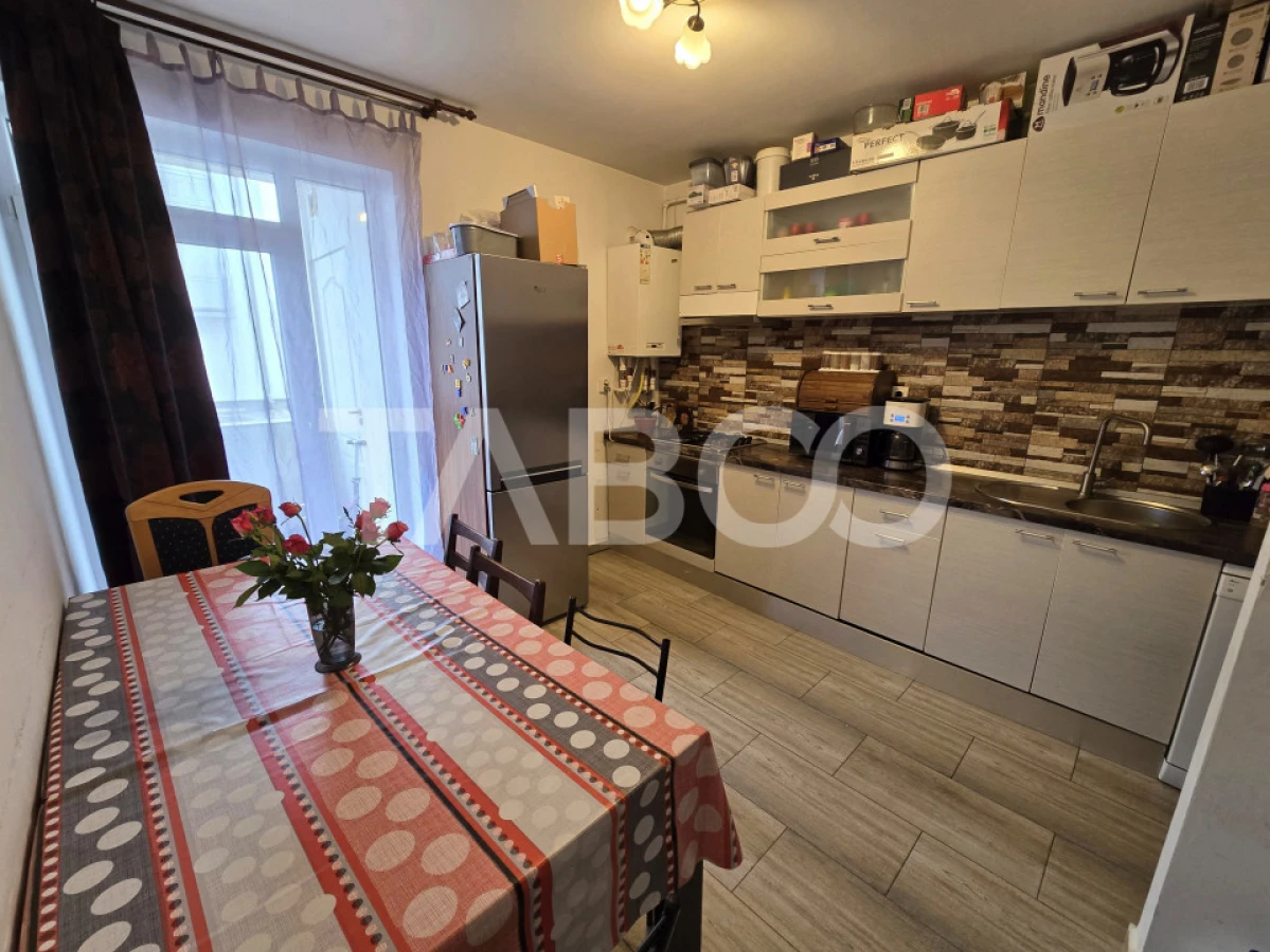 Apartament decomandat 4 camere 2 bai balcon parcare COMISION 0 - 2