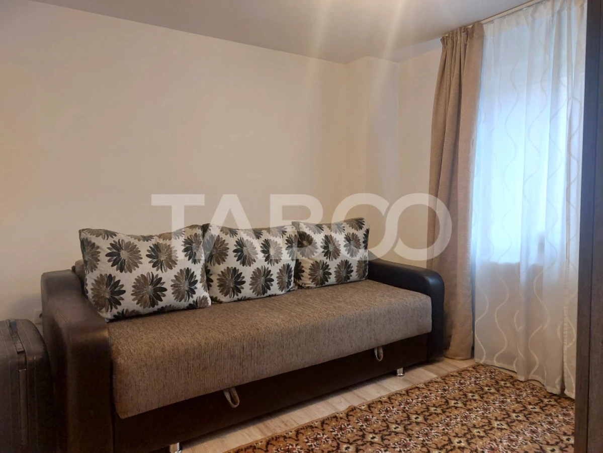 Casa in zona centrala 5 camere 2 bucatarii 3 bai curte comuna Cisnadie - 5
