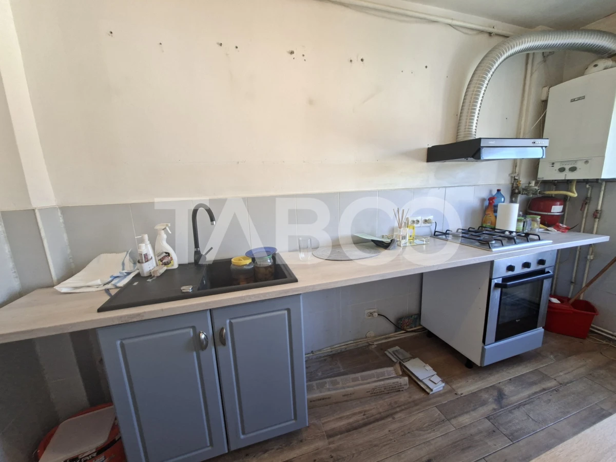 Apartament decomandat de vanzare 2 camere Strand etaj 4 acoperis - 9