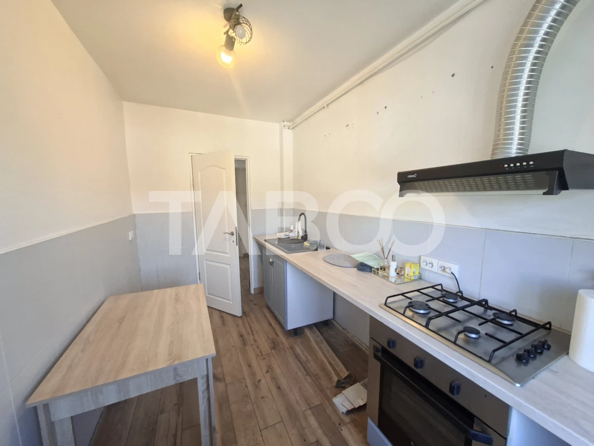 Apartament decomandat de vanzare 2 camere Strand etaj 4 acoperis - 8